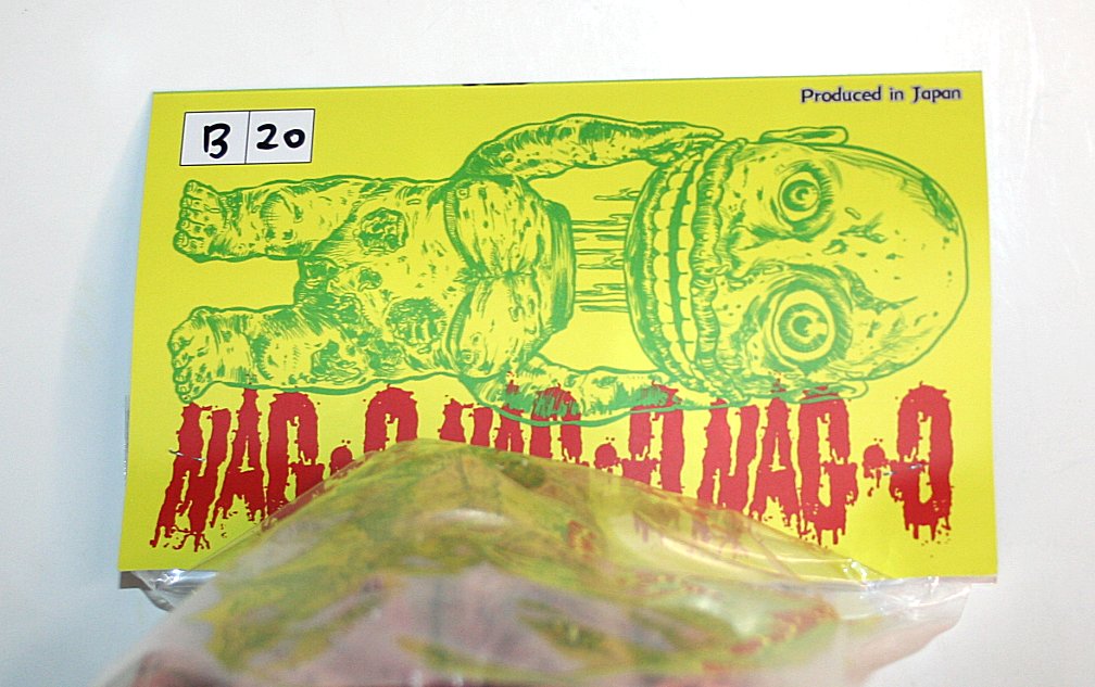 Nagnagnag Bootleg F The World Tibute Nag Vinyl Figure | Vicious Fun