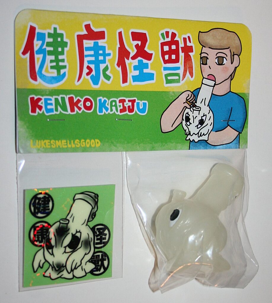 LukeSmellsGood Unpainted Glow Kenko Kaiju Hedorah Bong