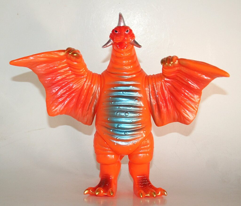 Kaijuken Orange Ultra Q Peguila