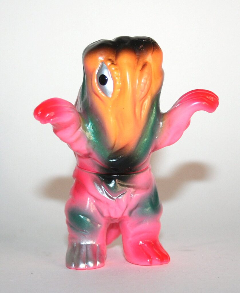 Charactics Mid Size Arms Up Hawaiian Hedorah