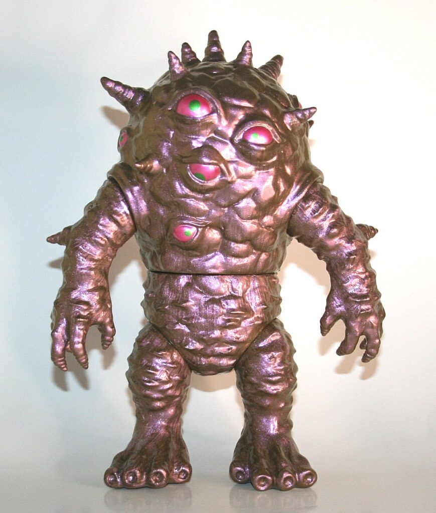 Max Toy Pink Eye Liquid Gold Kaiju Eyezon