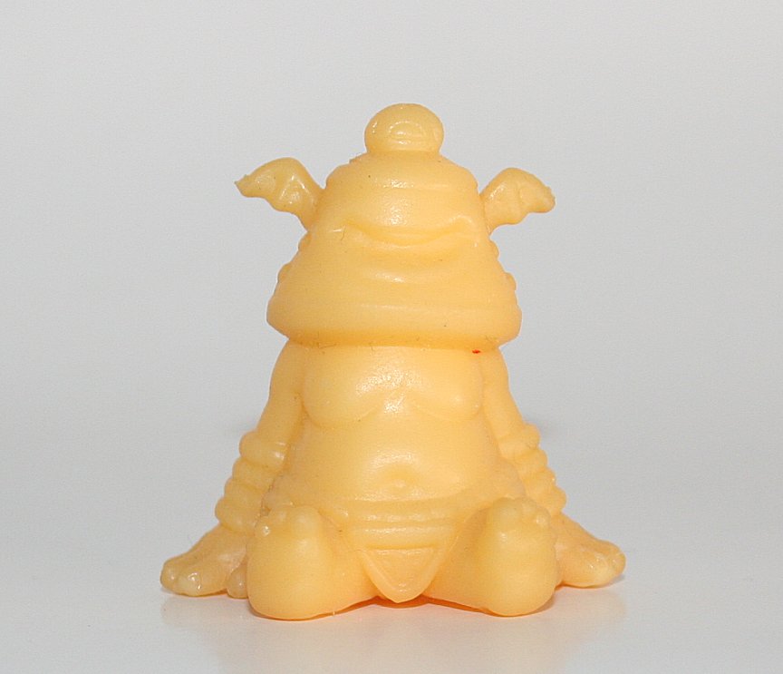 Motley Miscreations Buttercream Keshi Belfry