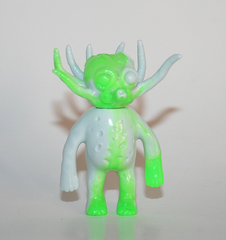 Secret Base Micro Infection Alien Green x Grey Klaus