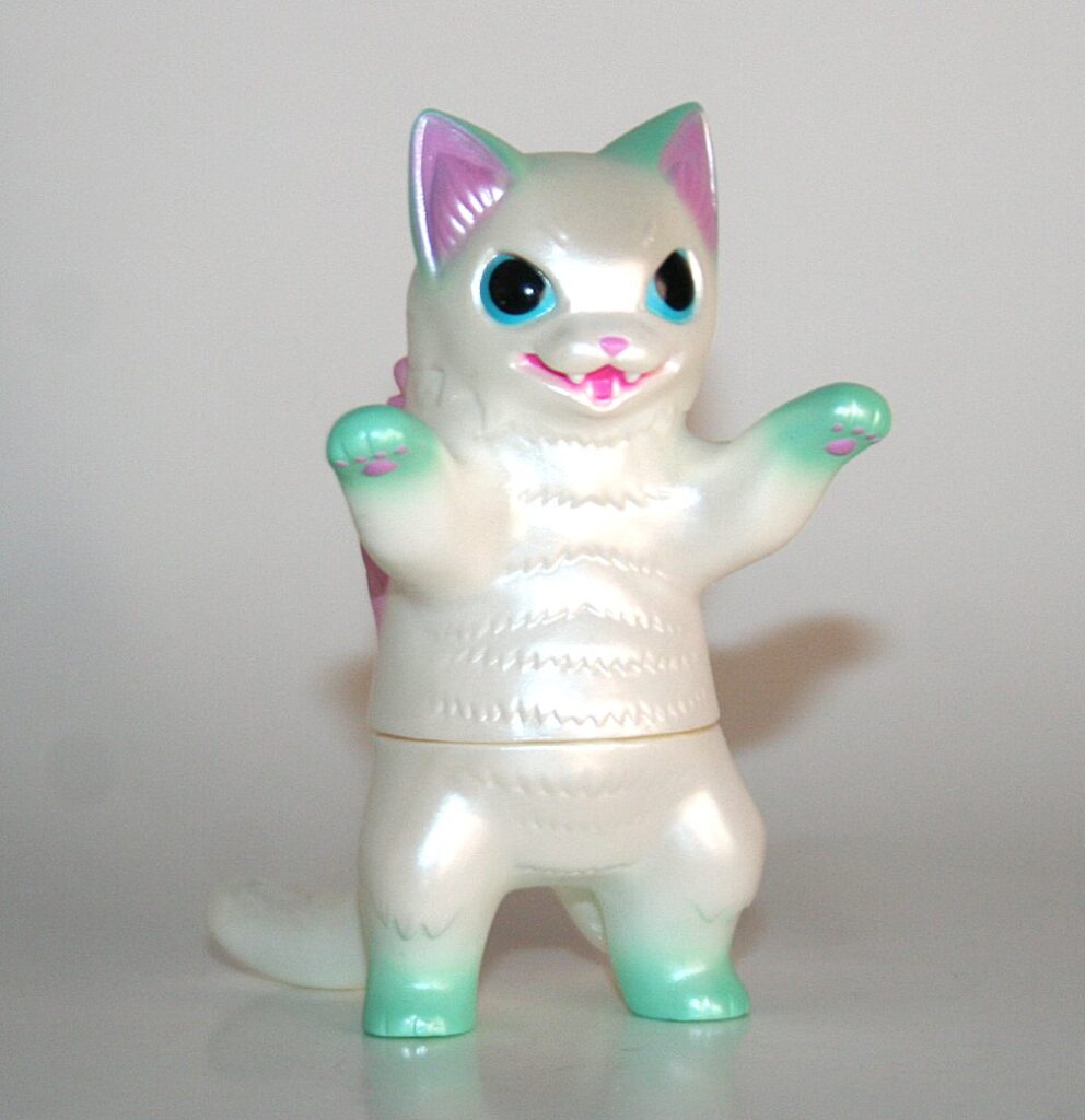 Konatsu Pearl White Negora