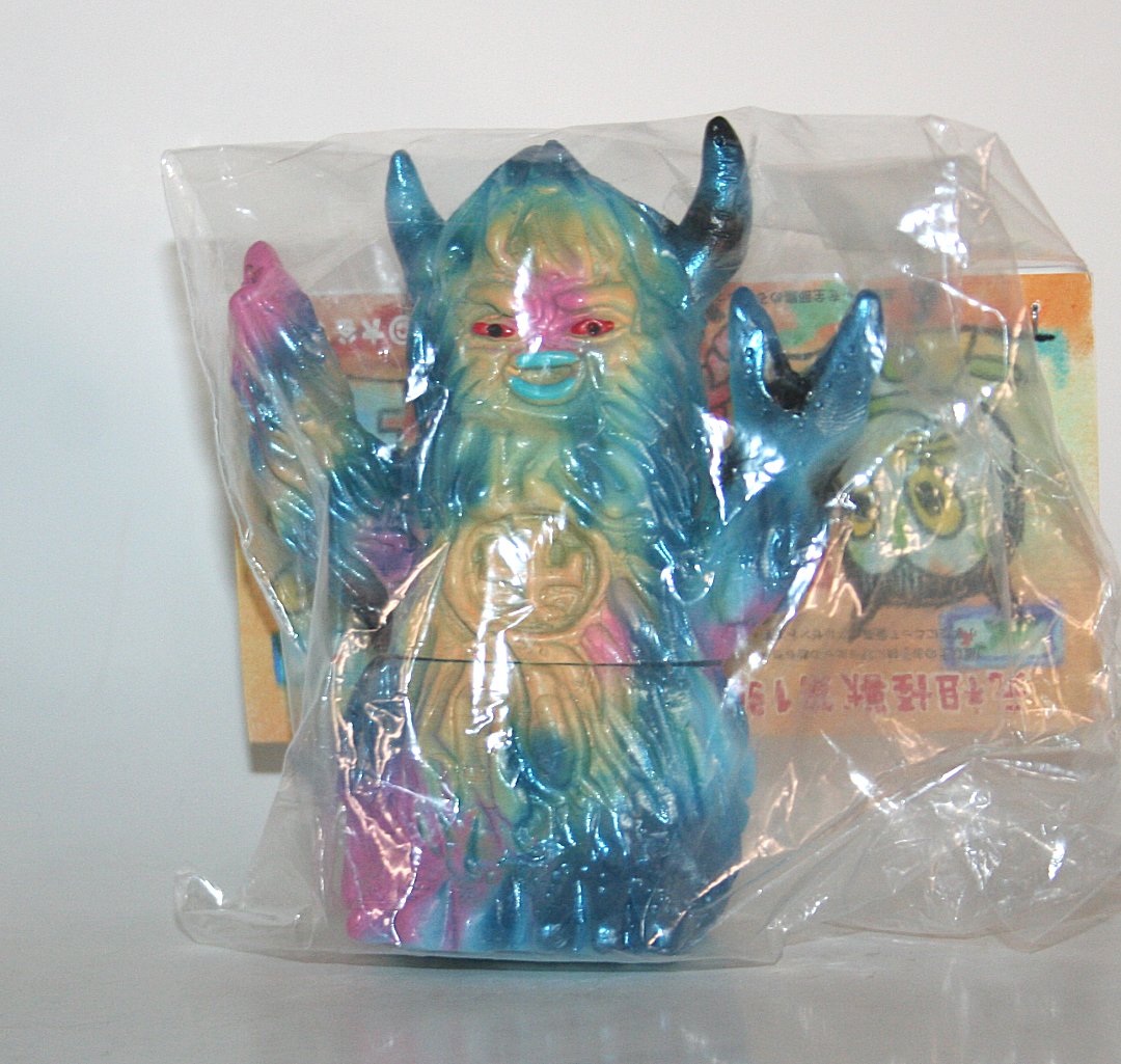 Lemaotoy Blue Poisoning Rattan Monster sofubi figure in blue vinyl