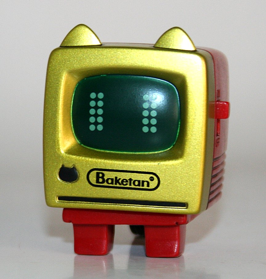 Medicom x Baketan VAG Series 44 Gold Baketan sofubi figure