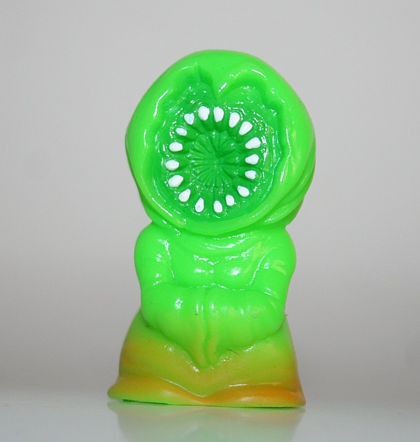 BlkClvd Kvltvs Green Sunrise Leech flesh keshi figure