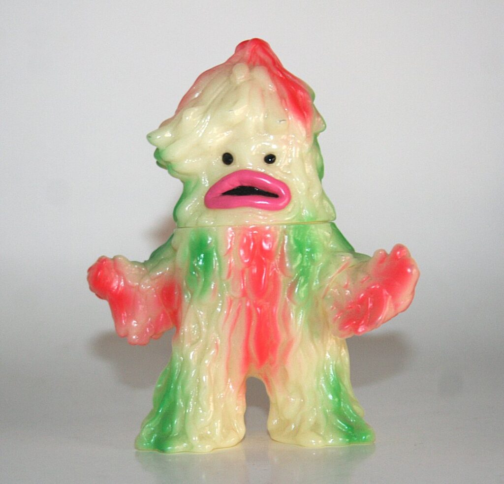 Max Toy Co X Tsuburaya Green x Red Zazahn