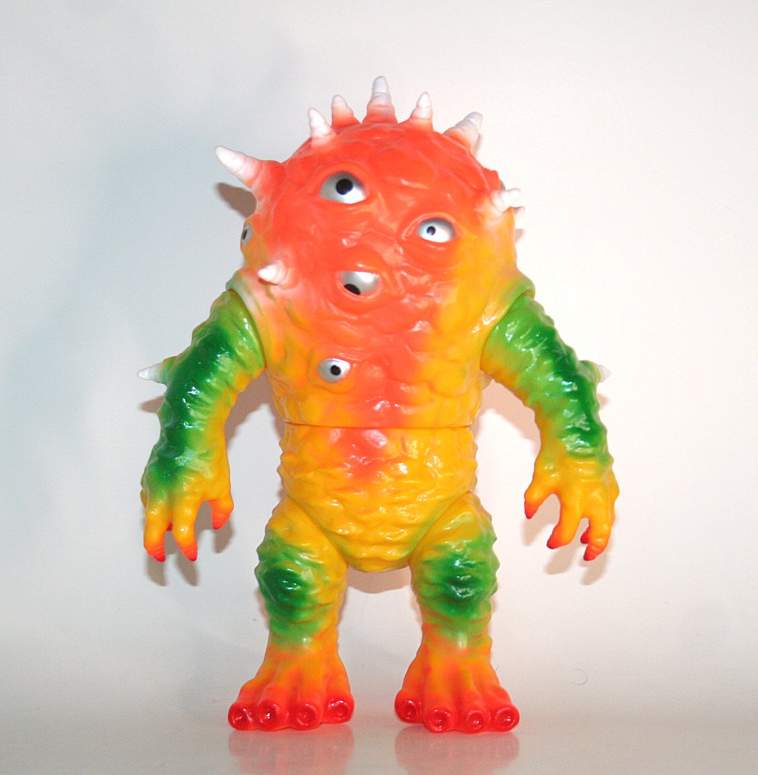 Max Toy Eyezon kaiju in yellow vinyl with orange green and silver Tokyo colorway