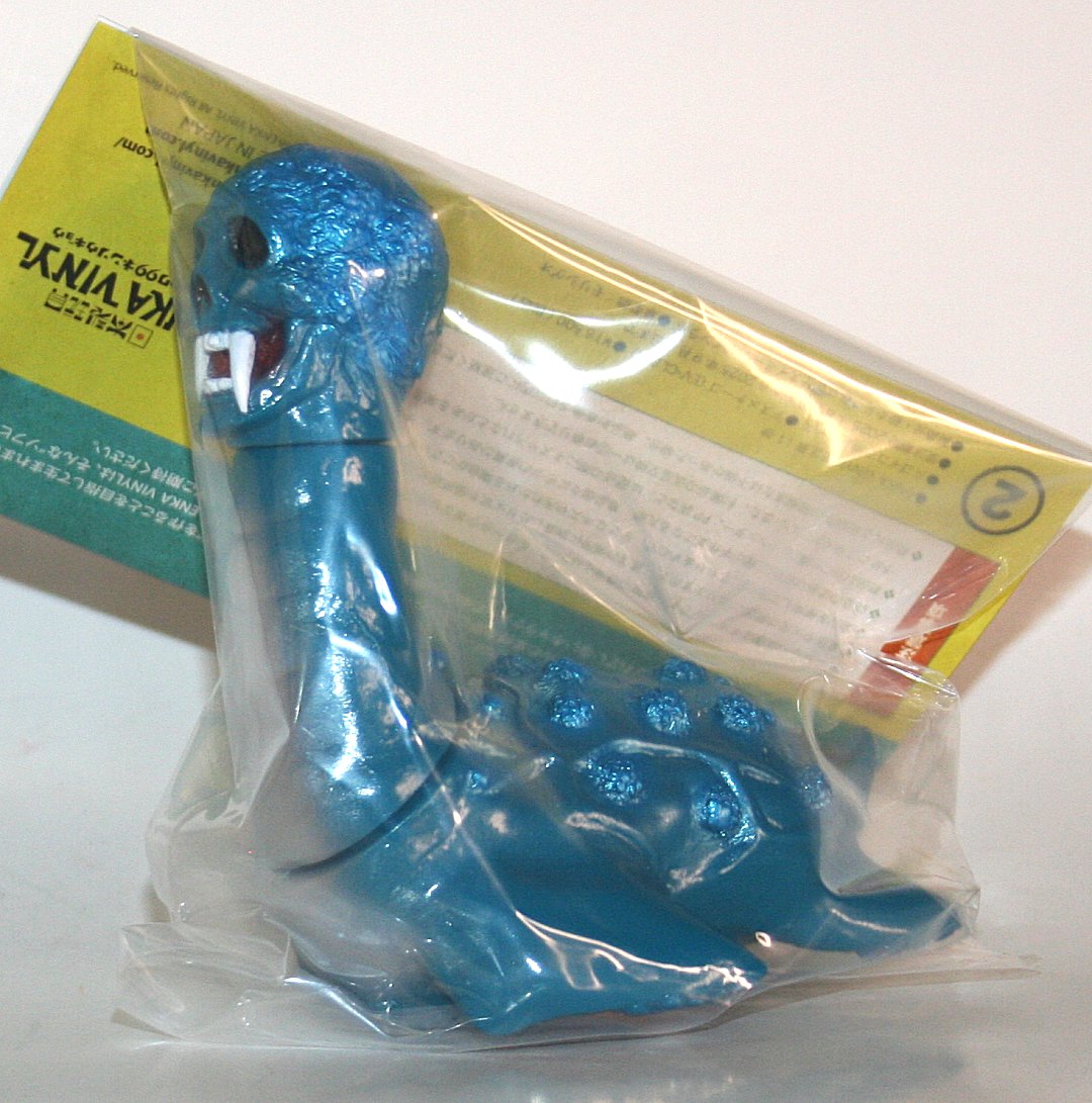 Enka Vinyl x Longneck Blue Death Menago sofubi in blue vinyl with silver and white paint