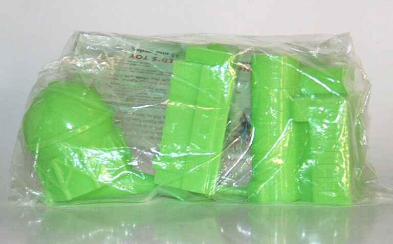 Max Toy Co Green Glow Kaiju Building Set