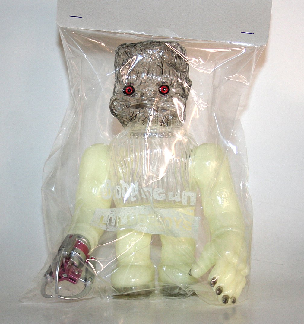 Grody Shogun Clear x Glow Claw Machine Randy sofubi figure