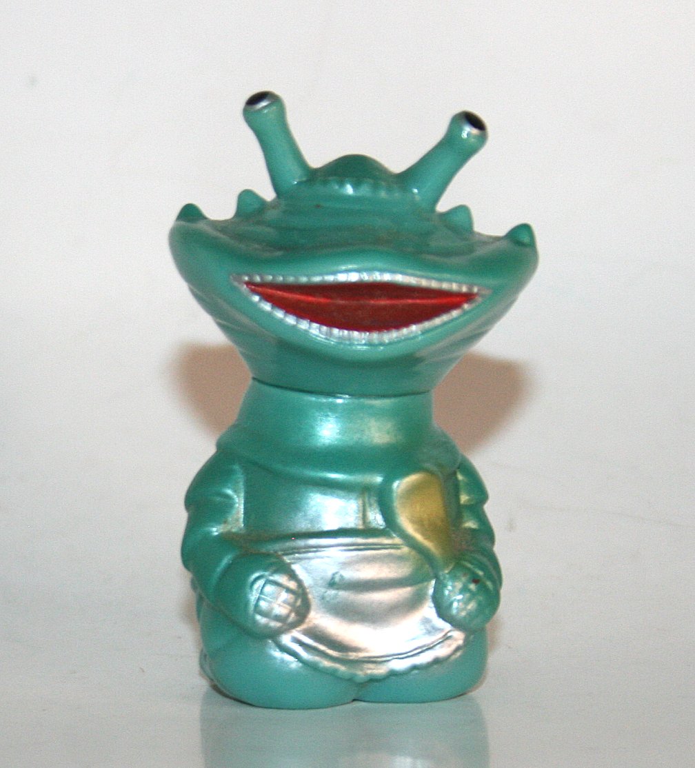 Toygraph Light Blue Cooking Kanegon sofubi in light blue vinyl with red, silver and gold paint