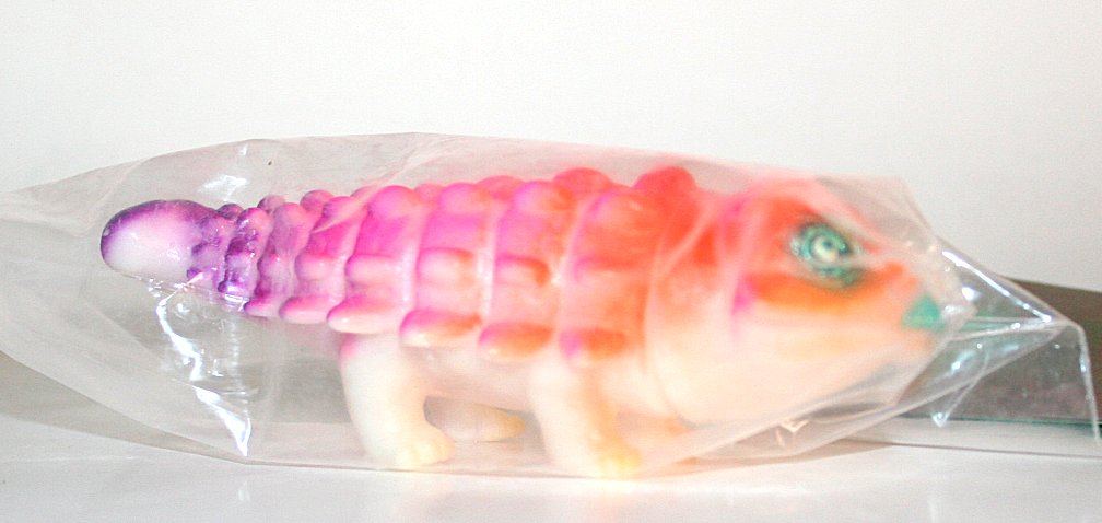Bombastic Plastic Milky White Christopher