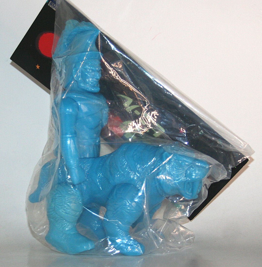 Enka Vinyl blue glow in the dark Mazinger Z Grand Duke Gorgon sofubi