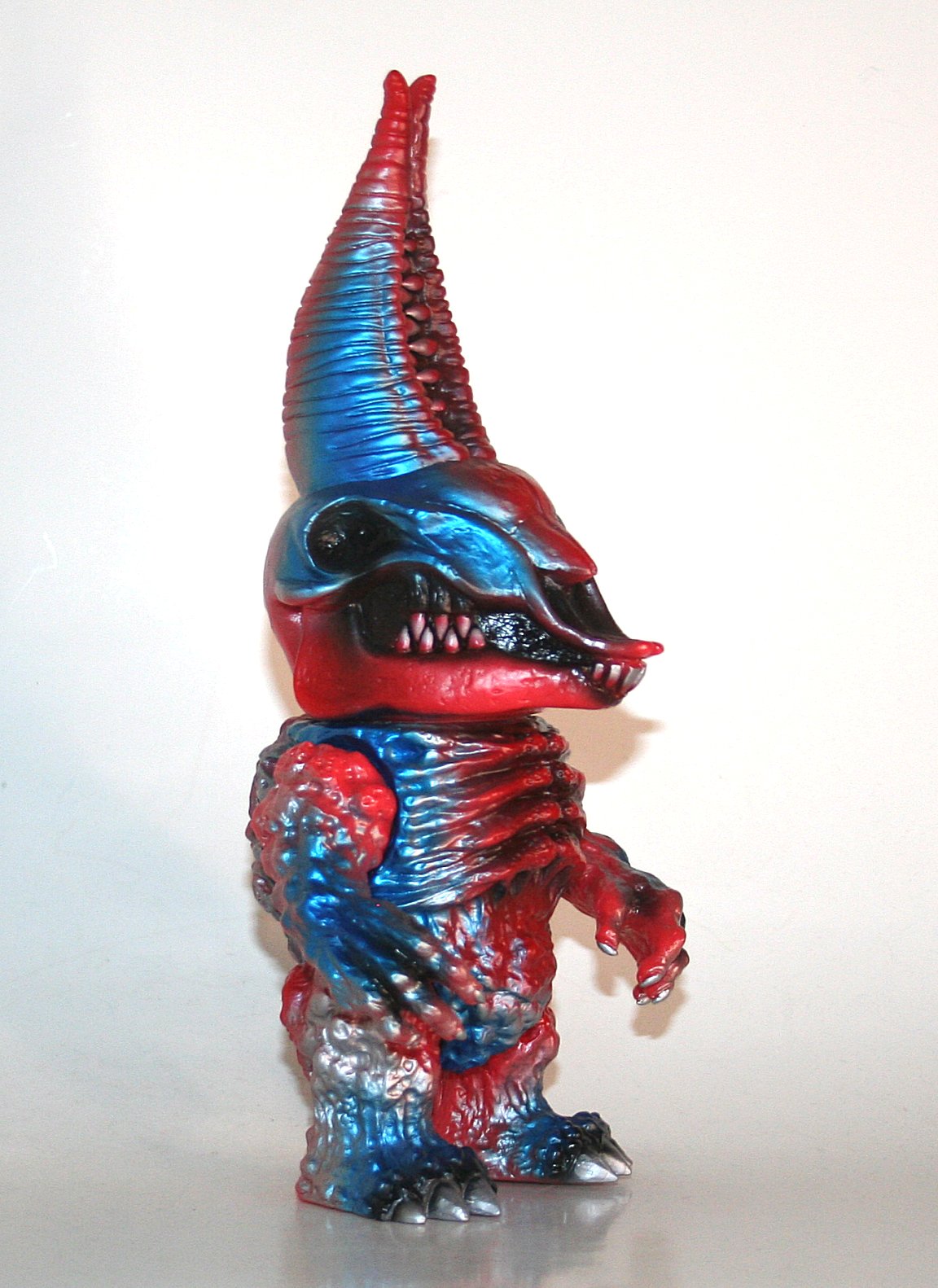 MVH x Dark Matter Toys Custom Bone Usir DX