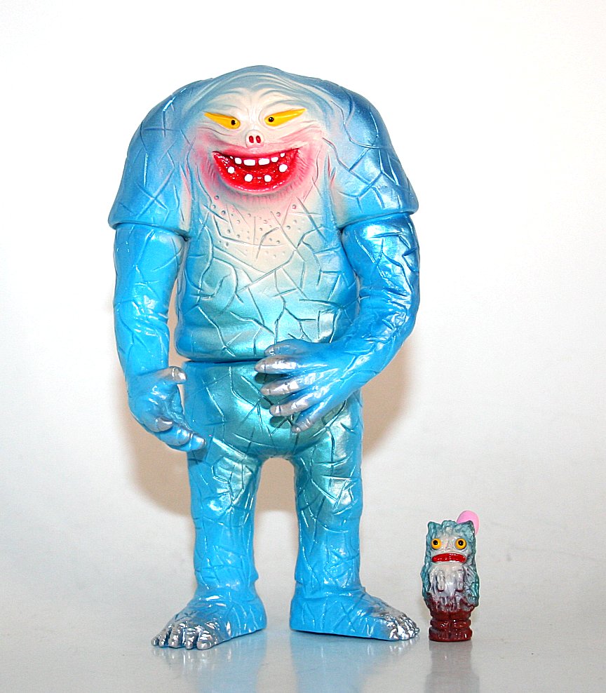 Rampage Toys x Tsuburaya Productions Blue Jamila