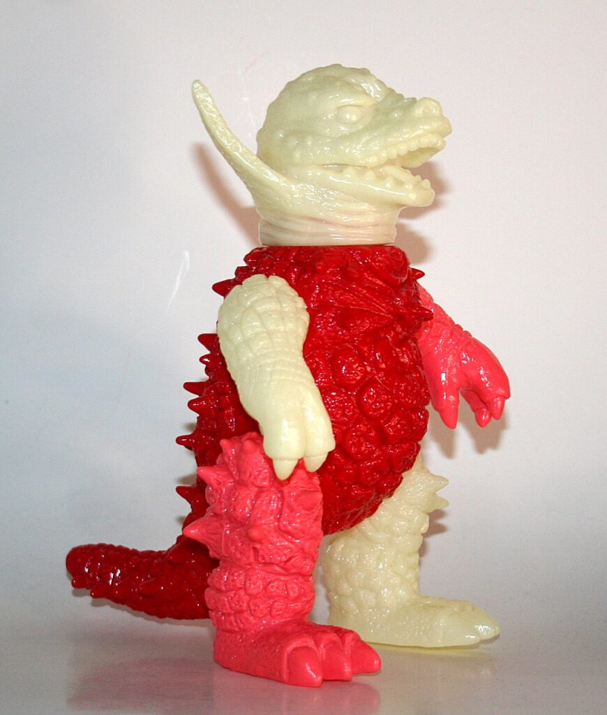 Sofubi no Pepo Mixed Meteorite Monster Kyoakuzaurus